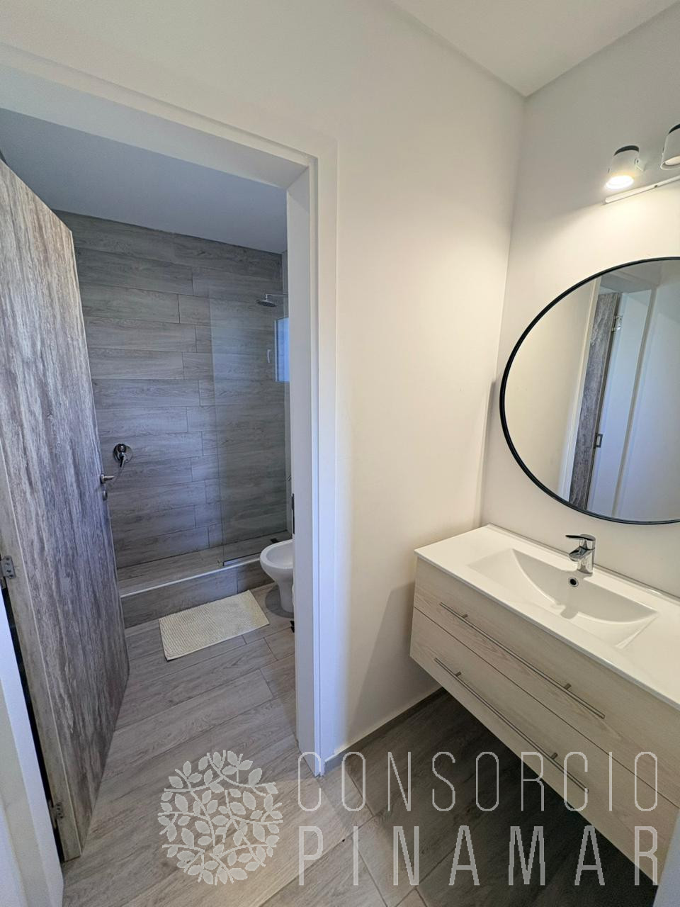 WhatsApp Image 2025-12-05 at 9.07.29 AM