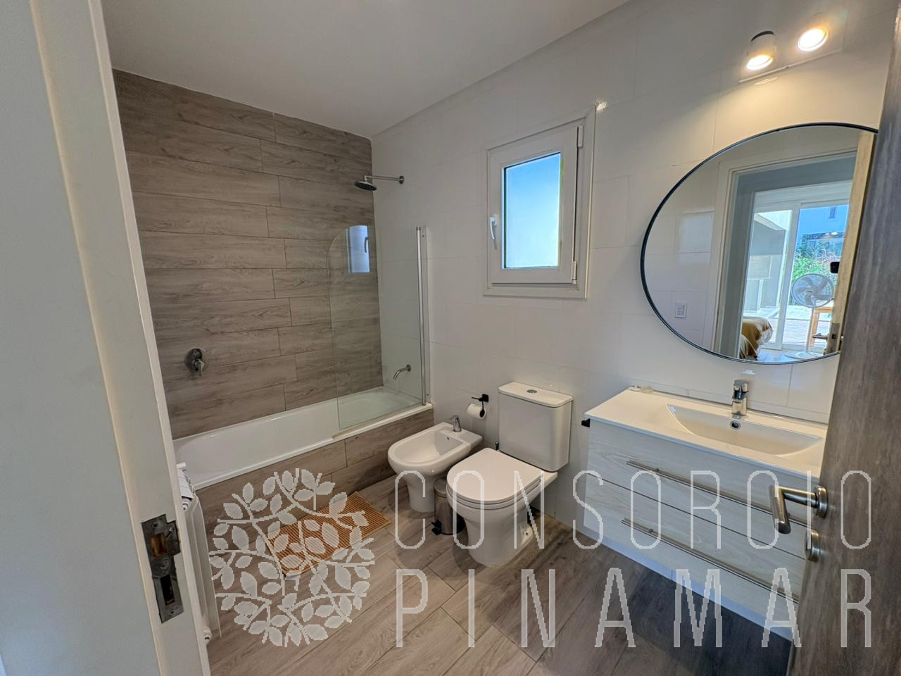 WhatsApp Image 2025-12-05 at 9.07.33 AM